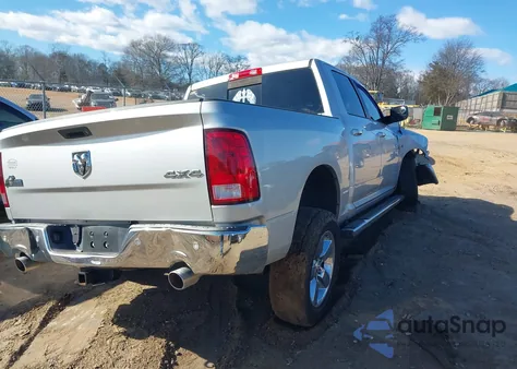 2016 Ram 1500 Big Horn z USA, uszkodzony, nr VIN 3C6RR7LTXGG332326